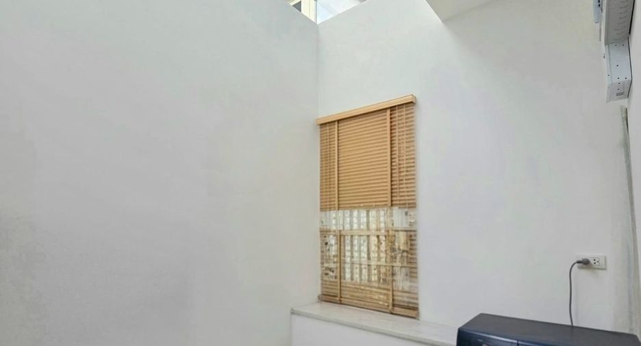出售 5 卧室 独立屋 在 Khlong Luang, Pathum Thani