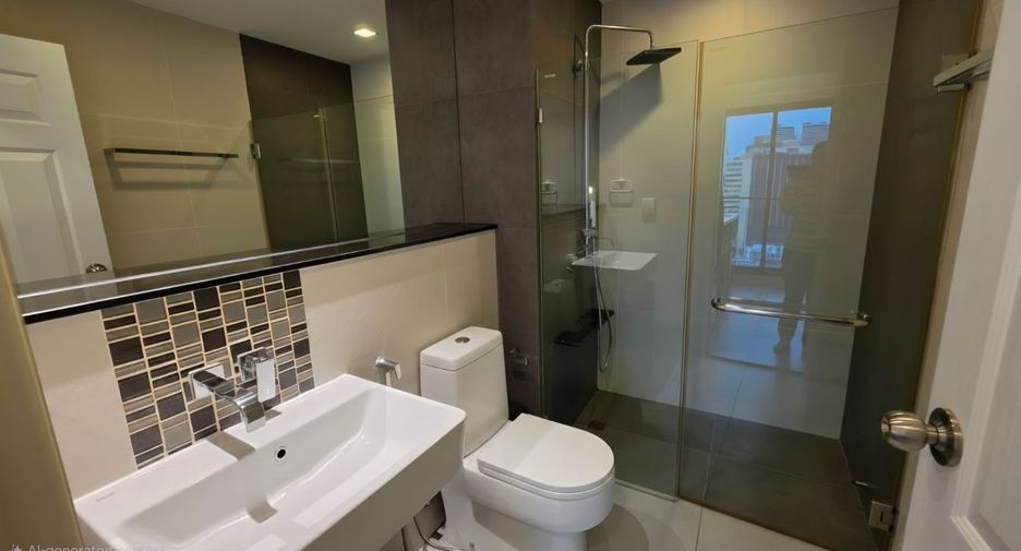 For rent 1 bed condo in Khlong San, Bangkok