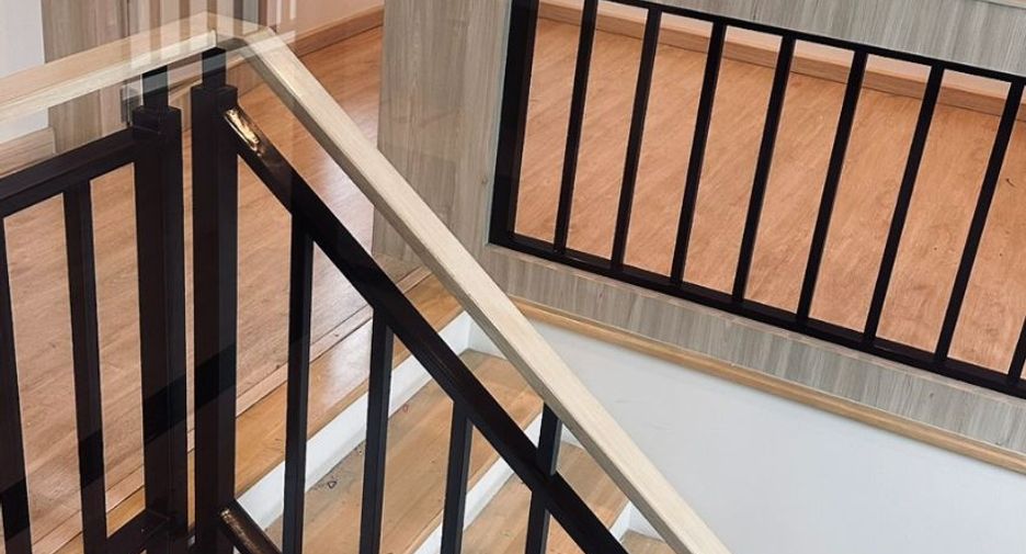 For sale 4 bedrooms house in Sai Mai, Bangkok