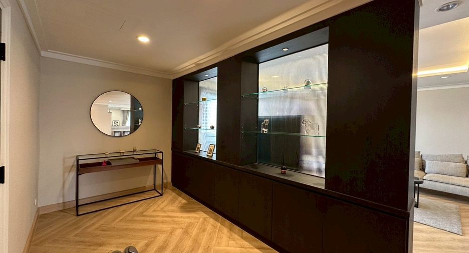 For rent 3 ベッドルーム condo in Watthana, Bangkok