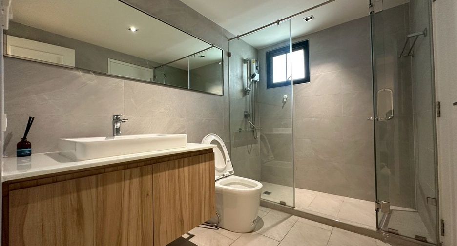 For rent 3 ベッドルーム condo in Watthana, Bangkok