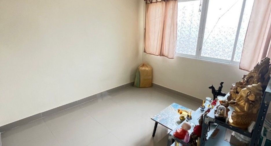 Casa adosada en venta de 3 habitaciones en Phra Samut Chedi, Samut Prakan