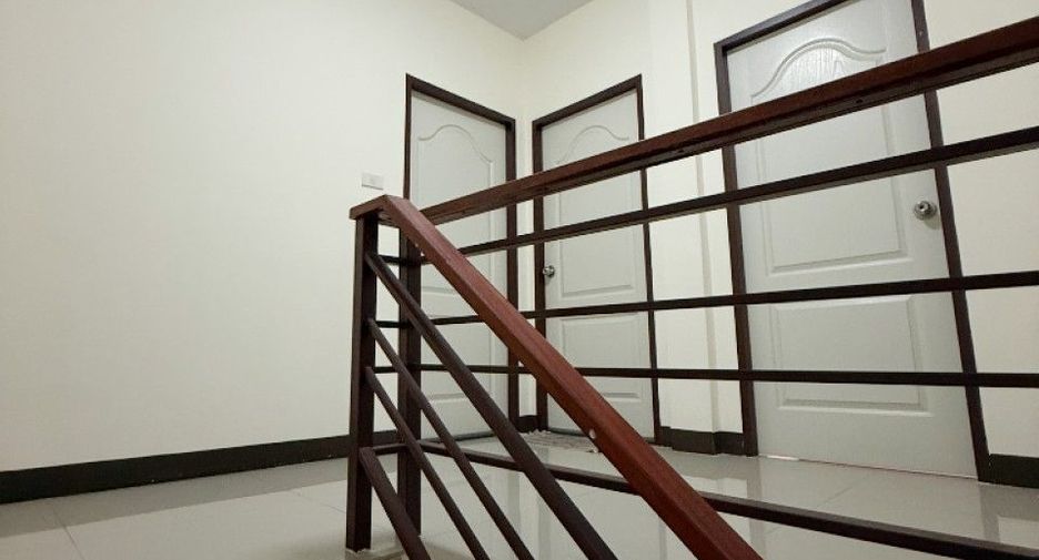 出售 3 卧室 联排别墅 在 Mueang Samut Sakhon, Samut Sakhon