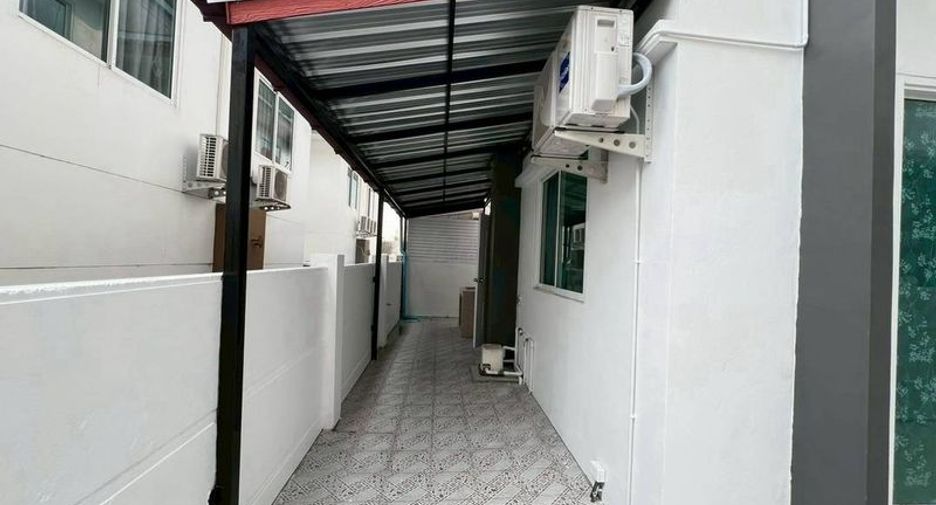 Аренда 3 спальни дом в Восточная Паттайя, Паттайя