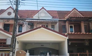 For sale 2 bedrooms townhouse in Wang Thonglang, Bangkok
