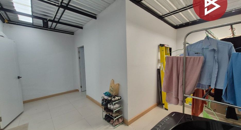 Casa adosada en venta de 3 habitaciones en Mueang Samut Prakan, Samut Prakan