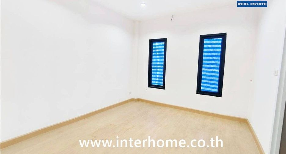 À vendre 5 chambres maison à Don Mueang, Bangkok