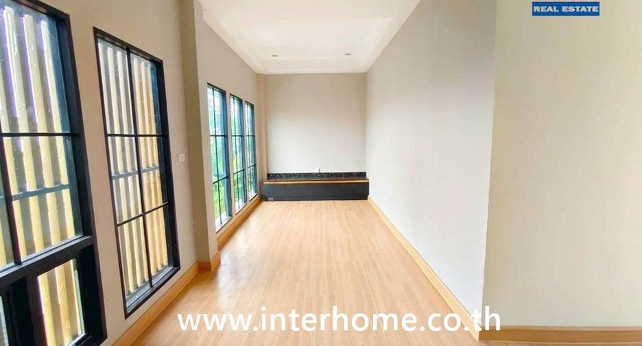 À vendre 5 chambres maison à Don Mueang, Bangkok