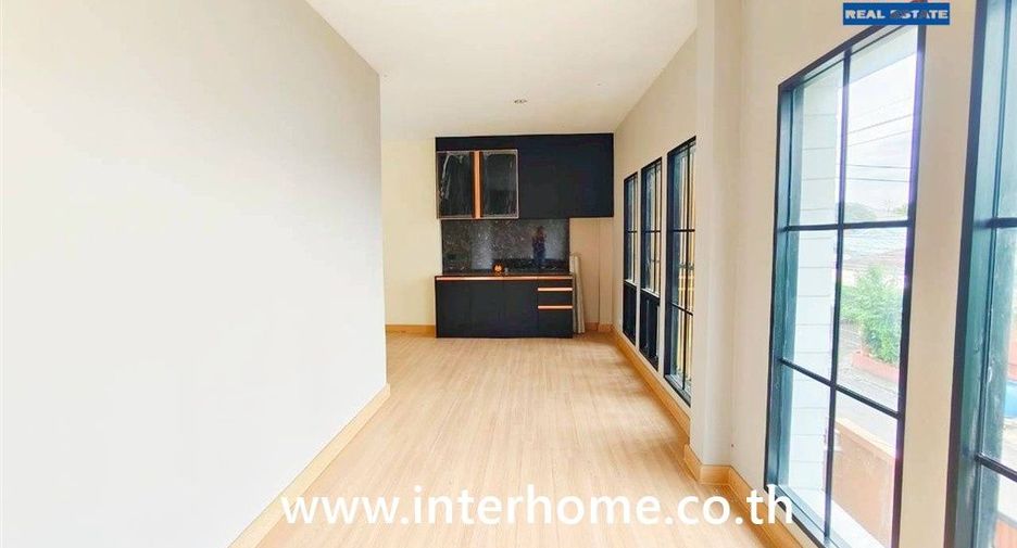 À vendre 5 chambres maison à Don Mueang, Bangkok
