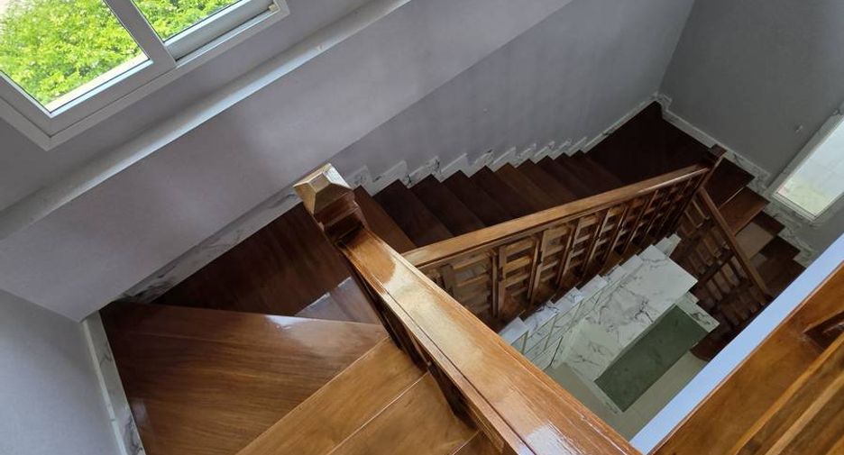 For rent そして for sale 4 ベッドルーム house in Mueang Samut Sakhon, Samut Sakhon