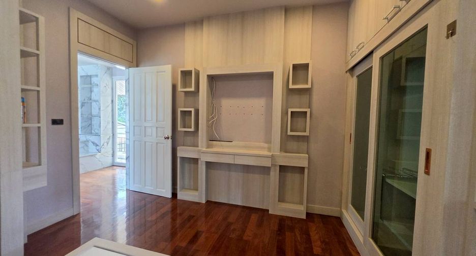 For rent そして for sale 4 ベッドルーム house in Mueang Samut Sakhon, Samut Sakhon