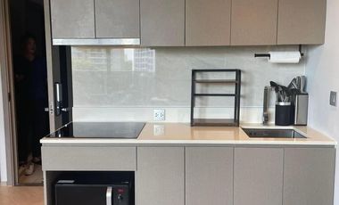 À louer et à vendre 2 chambres condo 