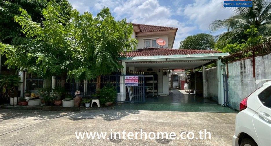 For sale 3 bedrooms house in Bang Kapi, Bangkok