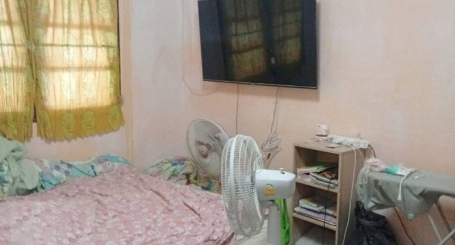 For sale 2 bedrooms townhouse in Mueang Nakhon Pathom, Nakhon Pathom
