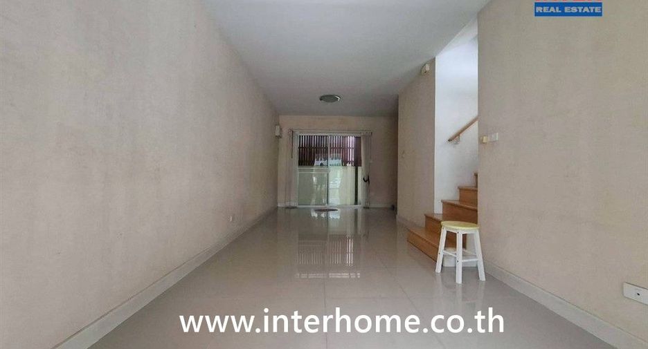 Reihenhaus zum Kauf mit 3 Zimmer in Bang Bua Thong, Nonthaburi