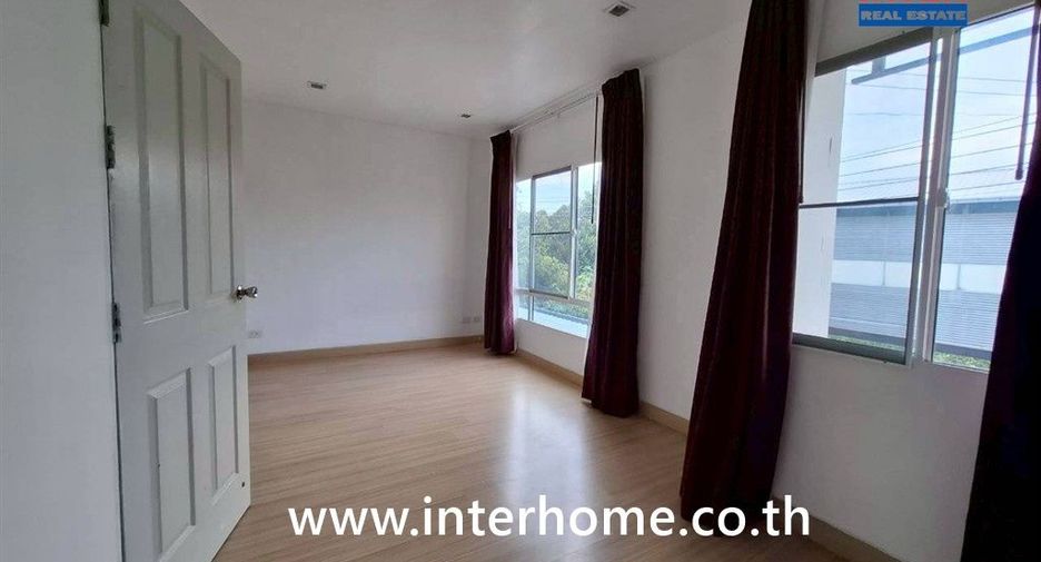 Reihenhaus zum Kauf mit 3 Zimmer in Bang Bua Thong, Nonthaburi