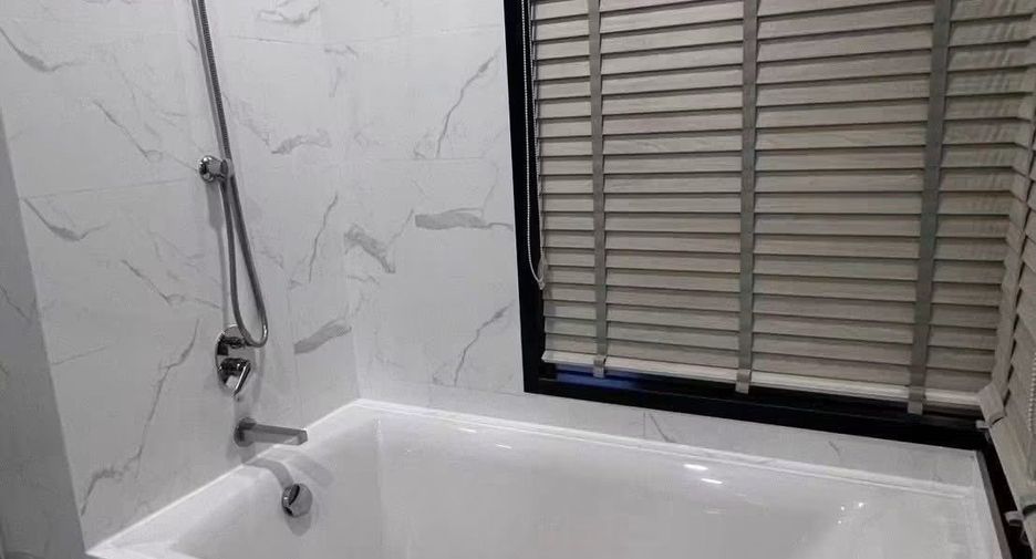 For rent 1 bed condo in Watthana, Bangkok