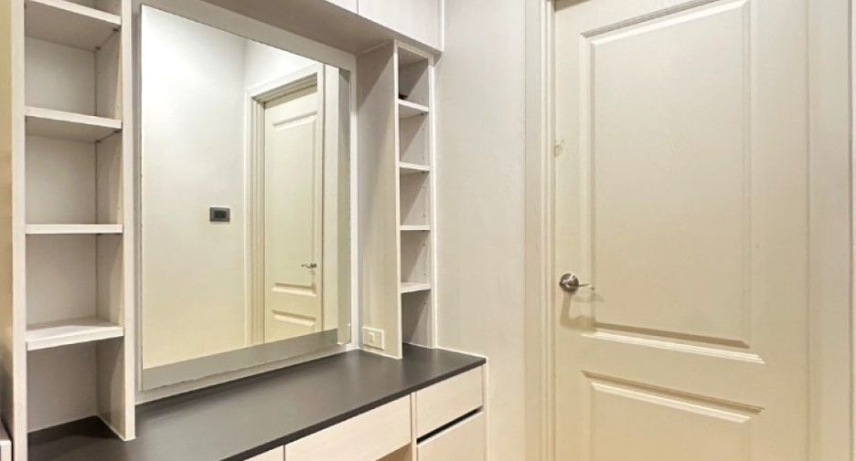 À vendre 1 chambre condo à Huai Khwang, Bangkok
