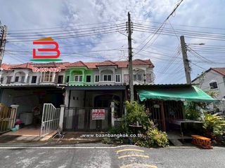 For sale 2 bedrooms townhouse in Sai Noi, Nonthaburi