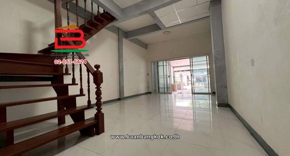 For sale 2 bedrooms townhouse in Sai Noi, Nonthaburi