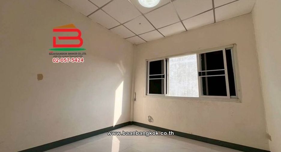 For sale 2 bedrooms townhouse in Sai Noi, Nonthaburi