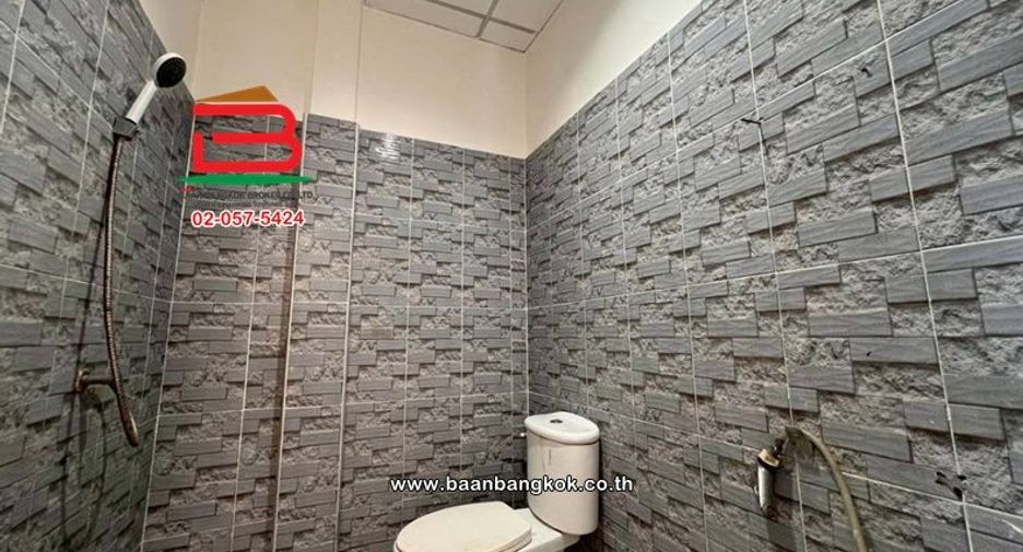 For sale 2 bedrooms townhouse in Sai Noi, Nonthaburi