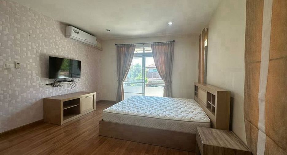 Casa en alquiler de 3 habitaciones en Si Racha, Chonburi