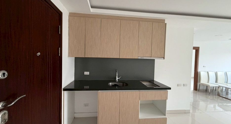 For sale 2 bedrooms condo 