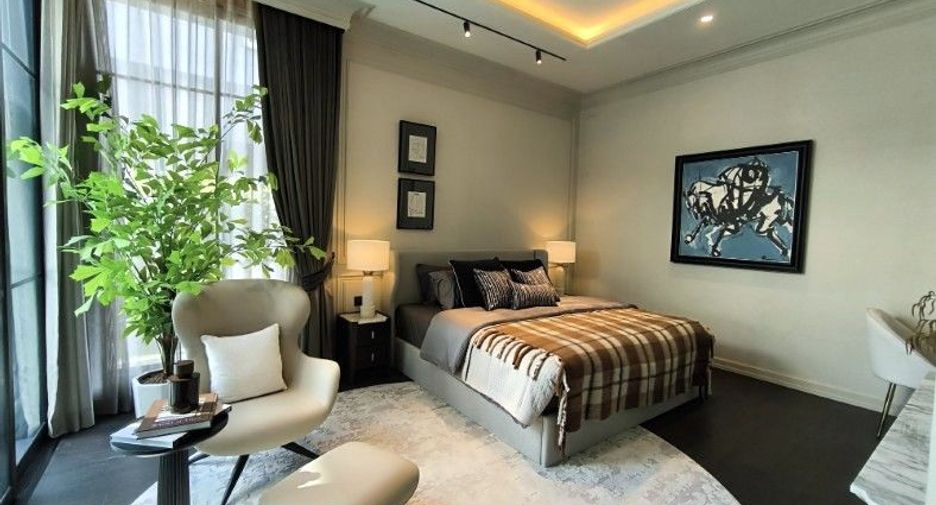 For sale 5 bedrooms house in Suan Luang, Bangkok