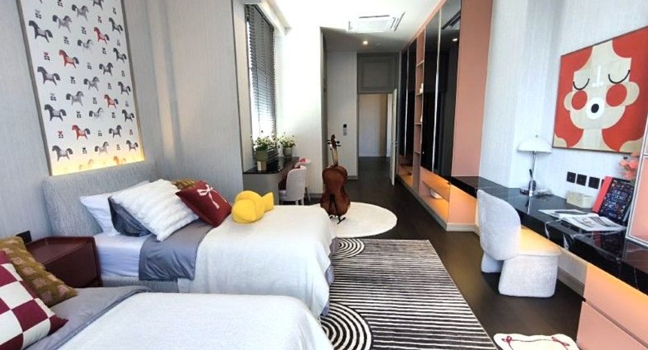 For sale 5 bedrooms house in Suan Luang, Bangkok