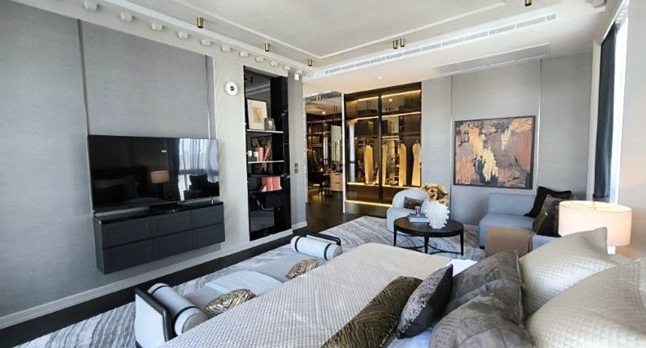 For sale 5 bedrooms house in Suan Luang, Bangkok
