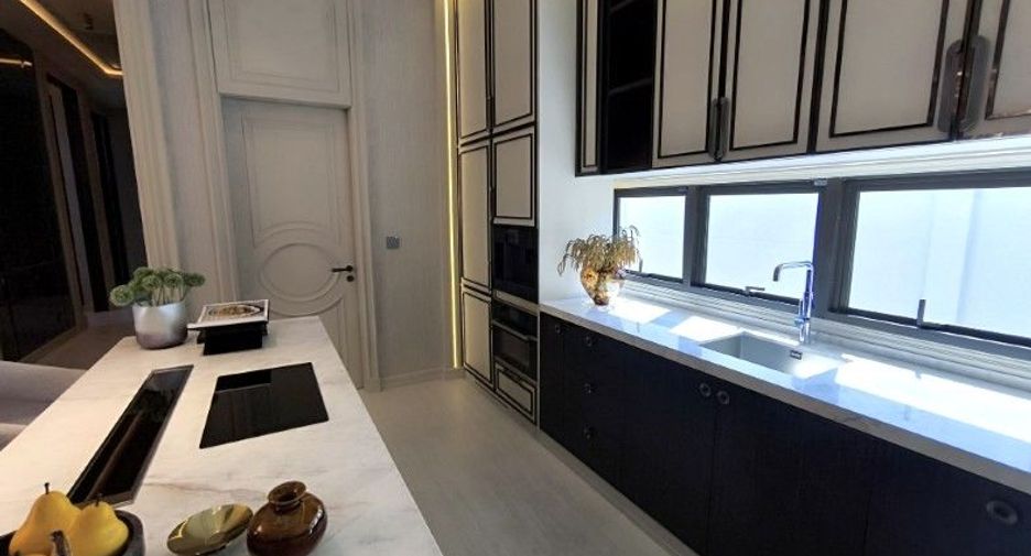 For sale 5 bedrooms house in Suan Luang, Bangkok