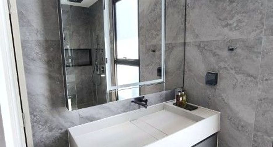 For sale 5 bedrooms house in Suan Luang, Bangkok