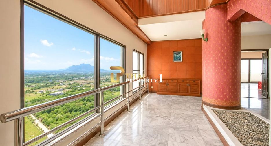 For sale 4 bedrooms condo in Cha Am, Phetchaburi