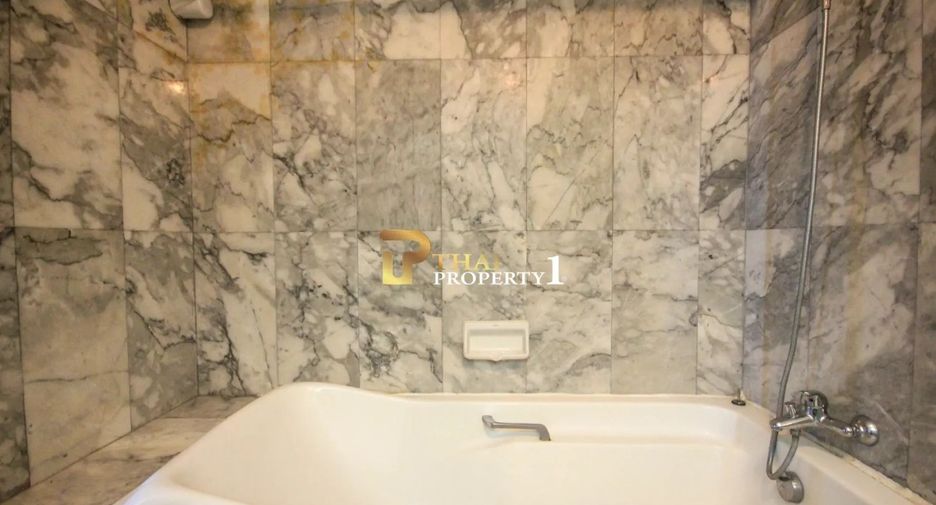 For sale 4 bedrooms condo in Cha Am, Phetchaburi