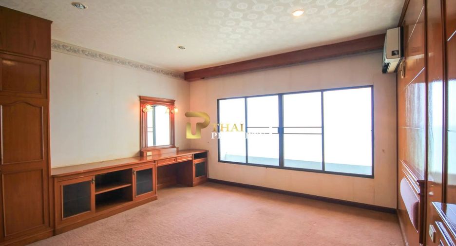 For sale 4 bedrooms condo in Cha Am, Phetchaburi