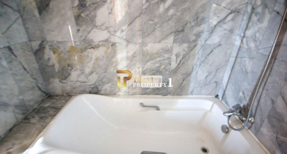 For sale 4 bedrooms condo in Cha Am, Phetchaburi