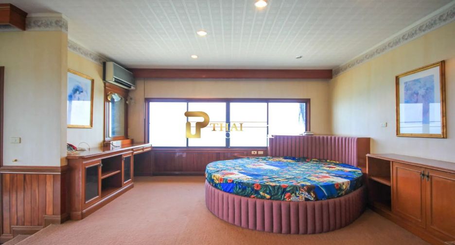 For sale 4 bedrooms condo in Cha Am, Phetchaburi