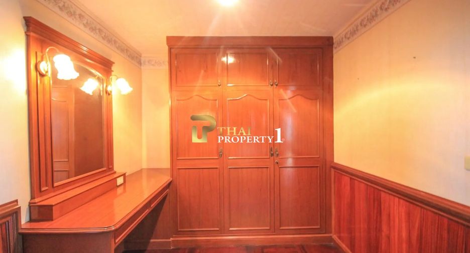 For sale 4 bedrooms condo in Cha Am, Phetchaburi