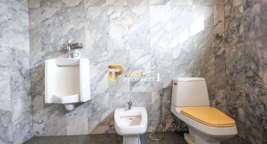 For sale 4 bedrooms condo in Cha Am, Phetchaburi