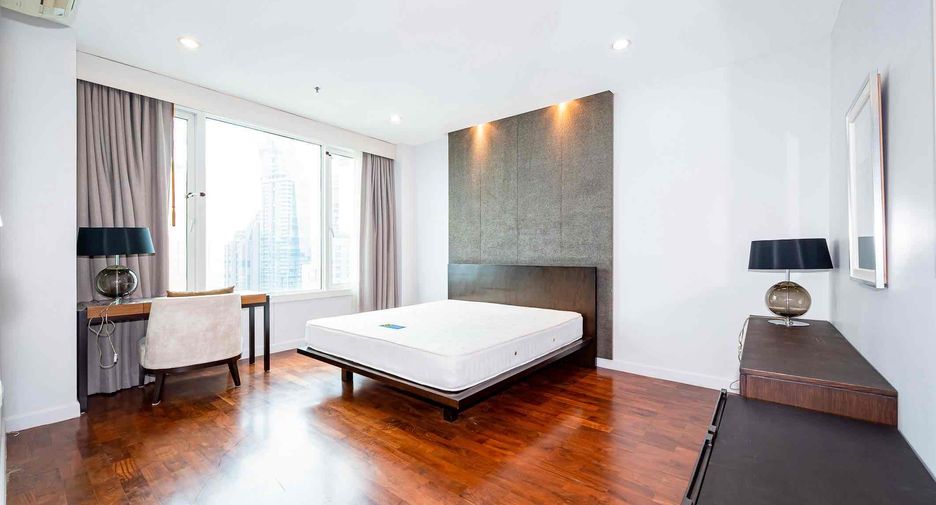 Condo en venta de 3 habitaciones 