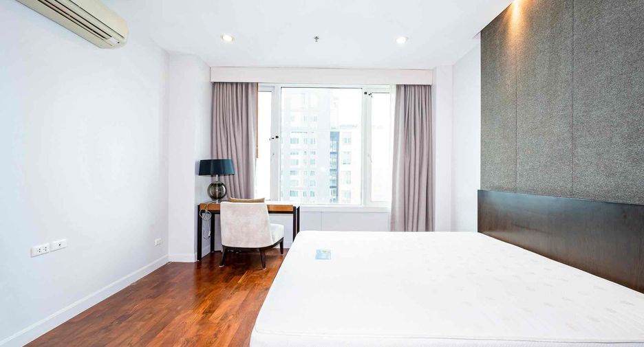 Condo en venta de 3 habitaciones 