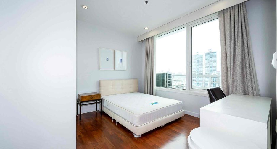 Condo en venta de 3 habitaciones 