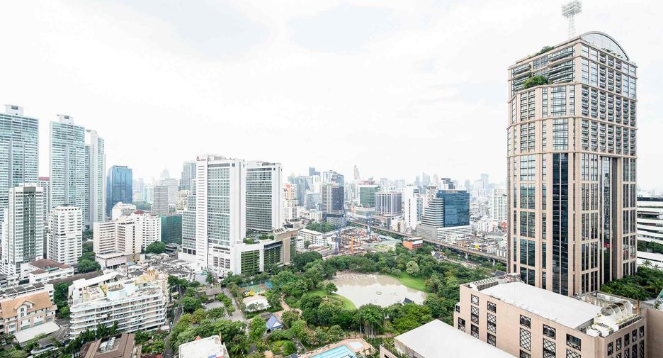Condo en venta de 3 habitaciones 