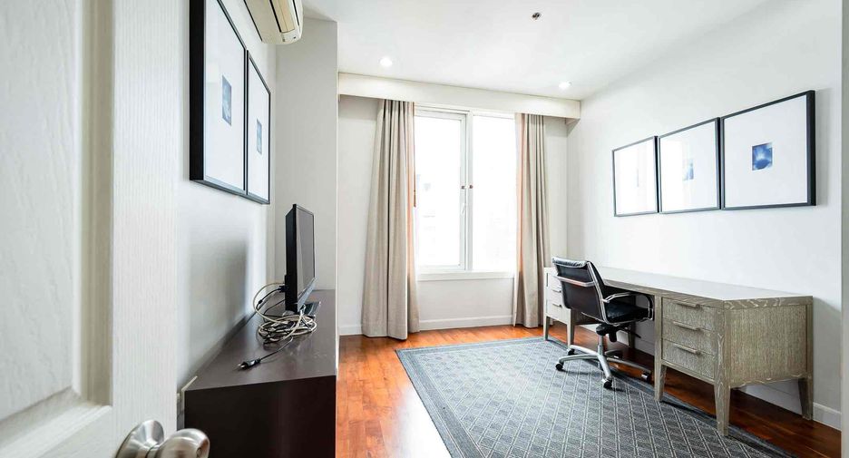 Condo en venta de 3 habitaciones 