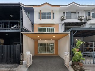 For sale 3 bedrooms townhouse in Mueang Nonthaburi, Nonthaburi