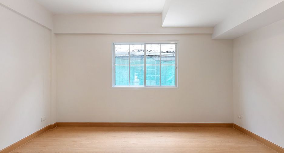 For sale 3 bedrooms townhouse in Mueang Nonthaburi, Nonthaburi