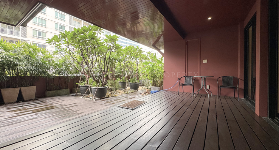 Condo en alquiler de 3 habitaciones en Sathon, Bangkok