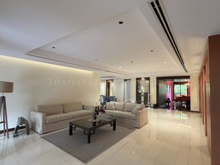 Condo en alquiler de 3 habitaciones en Sathon, Bangkok