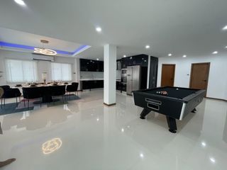 À louer 4 chambres villa à Bang Lamung, Chonburi